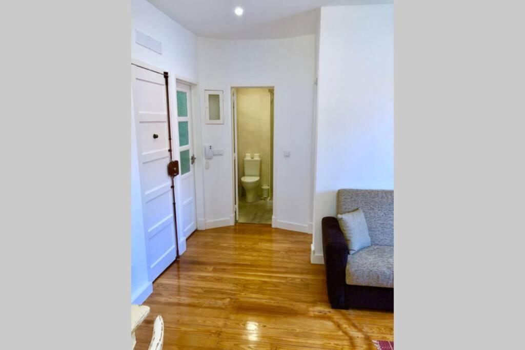 32 2 - Heart Of Lisbon Private Apartment, Bairro Alto Exteriör bild