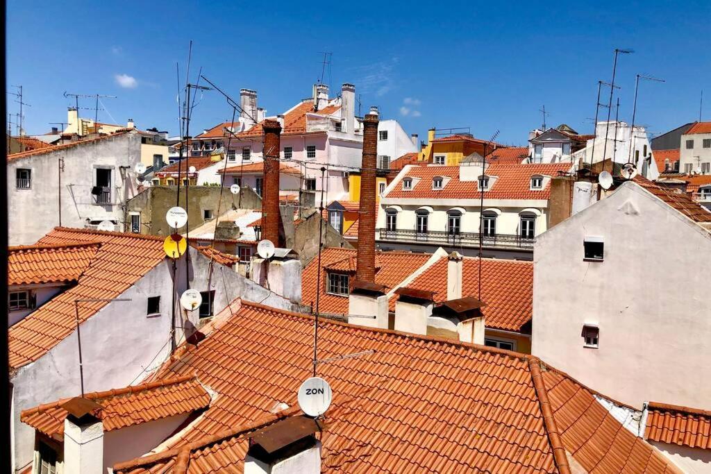 32 2 - Heart Of Lisbon Private Apartment, Bairro Alto Exteriör bild