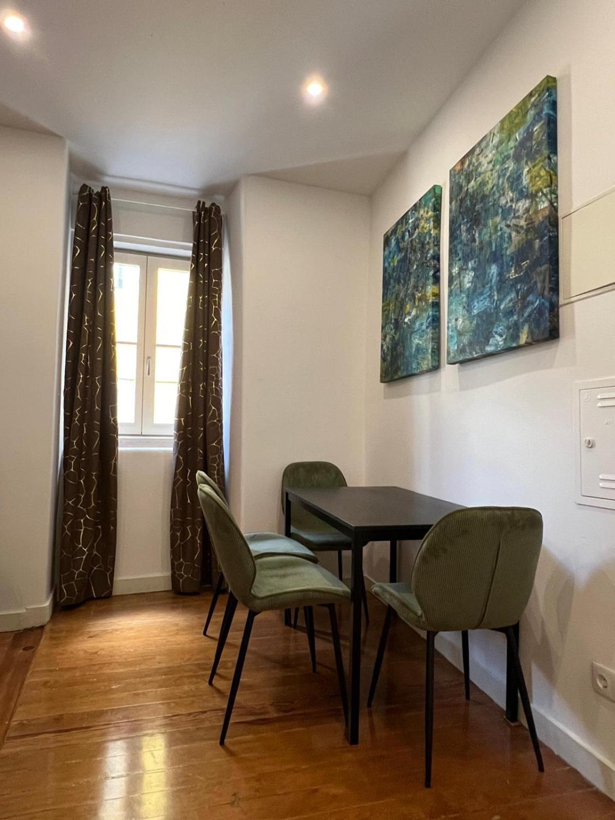 32 2 - Heart Of Lisbon Private Apartment, Bairro Alto Exteriör bild